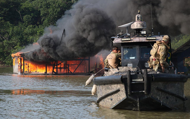 Military Armoured Boat Aruanã 29 FT - TT